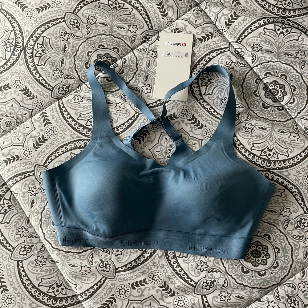 Lululemon Fine Form Sports Bra Blue Size 38B